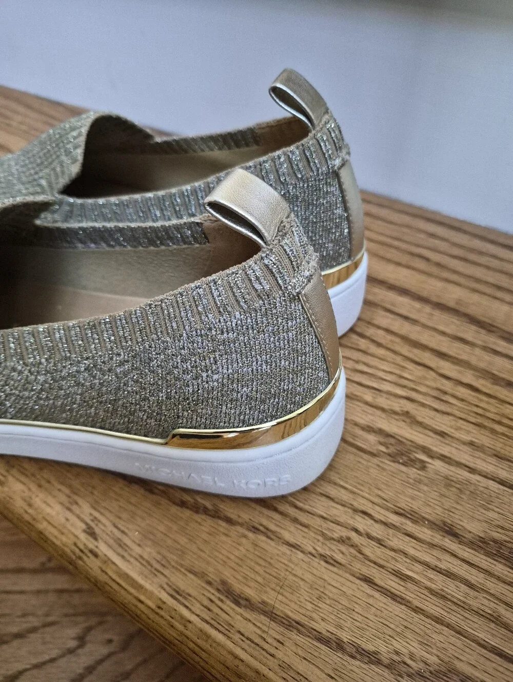 LADIES MICHAEL KORS Slip-On Knit Sneakers in Gold Size 10 M